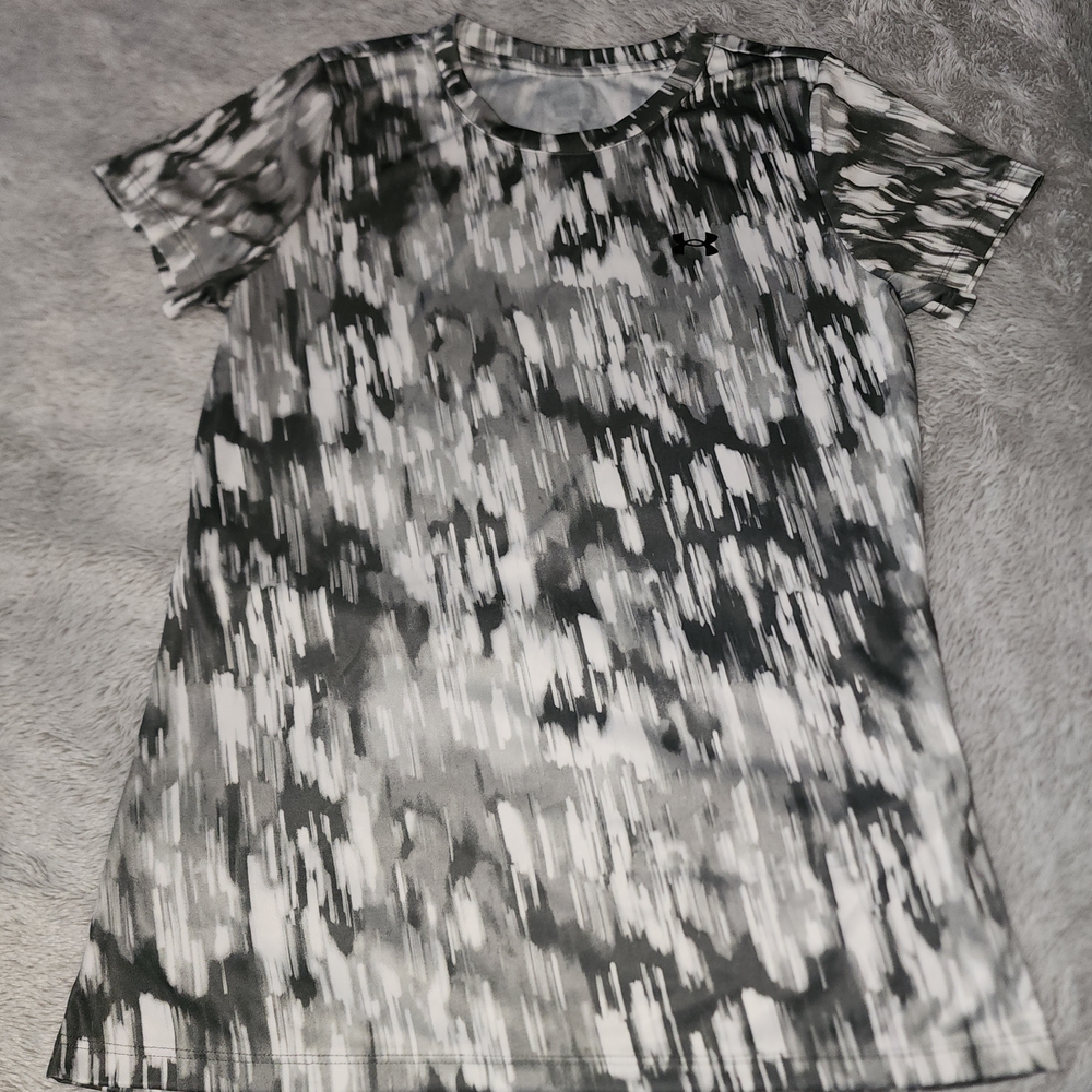 Under Armour Black and White Graphic Short Sleeve Tee